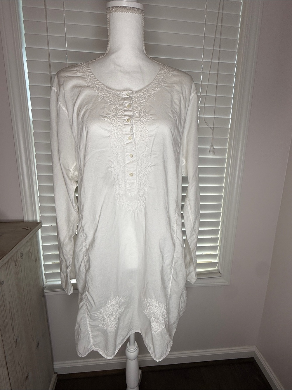 J. Crew White Cotton Embroidered Tunic Top